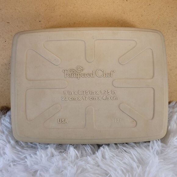 Pampered Chef Small Ridge Baker Stoneware   5121 - Picture 2 of 5